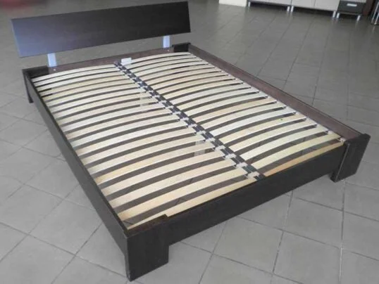 Видео-инструкция по сборке деревянной кровати Титан
